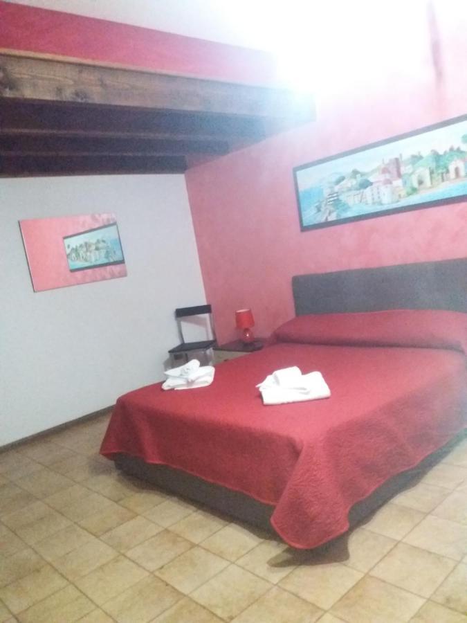 Su Casciu Bed and Breakfast Bosa Εξωτερικό φωτογραφία